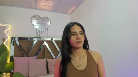 megaan_tay online show from July 28, 6:20 pm