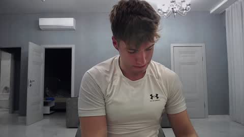 Snapshot of megamaxxxl chatting on December 12, 5:10 am Max online show from December 12, 5:10 am