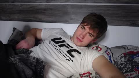 Snapshot of megamaxxxl chatting on December 21, 9:58 pm Max online show from December 21, 9:58 pm