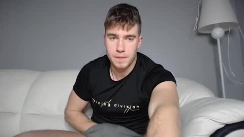 Snapshot of megamaxxxl chatting on March 1, 9:48 pm Max online show from March 1, 9:48 pm