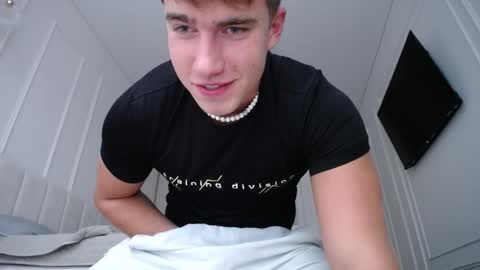 Snapshot of megamaxxxl chatting on September 16, 4:08 pm Max online show from September 16, 4:08 pm