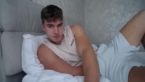 Snapshot of megamaxxxl chatting on October 13, 8:36 am Max online show from October 13, 8:36 am