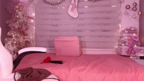 Snapshot of megan_akbar chatting on December 7, 3:19 pm megan akbar online show from December 7, 3:19 pm