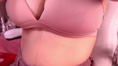 Snapshot of megan_akbar chatting on December 16, 6:16 pm megan akbar online show from December 16, 6:16 pm