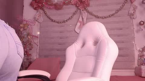 Snapshot of megan_akbar chatting on December 18, 12:07 pm megan akbar online show from December 18, 12:07 pm