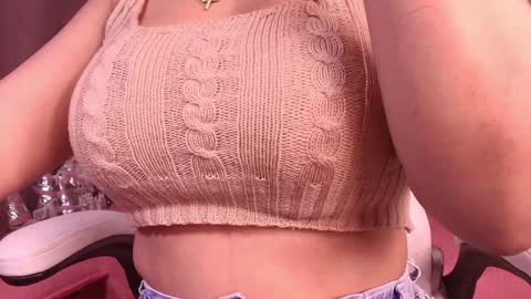 Snapshot of megan_akbar chatting on December 27, 12:01 pm megan akbar online show from December 27, 12:01 pm