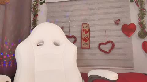 Snapshot of megan_akbar chatting on February 7, 11:56 am megan akbar online show from February 7, 11:56 am