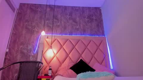 M E G A N online show from January 3, 9:47 pm