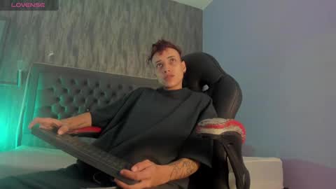 M E G A N online show from January 26, 6:27 pm