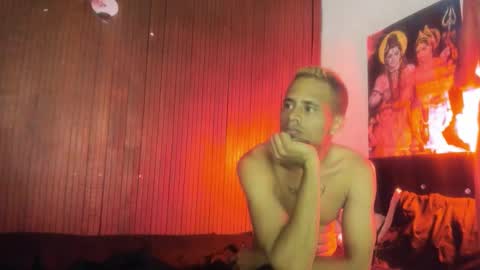 Snapshot of megan_and_jayram chatting on February 16, 2:07 am megan_and_jayram online show from February 16, 2:07 am