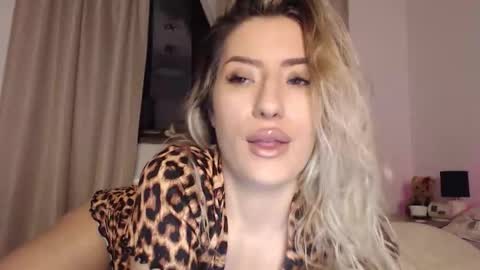 Snapshot of megan_blazee chatting on February 28, 5:25 pm Megan Blazee online show from February 28, 5:25 pm