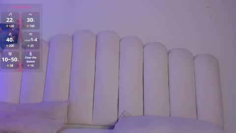 Snapshot of megan_browns1 chatting on December 2, 1:35 pm Megan  online show from December 2, 1:35 pm