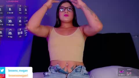 Snapshot of megan_browns1 chatting on September 13, 1:33 pm Megan  online show from September 13, 1:33 pm