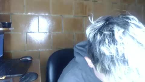 Megan and sophi online show from April 20, 8:17 am