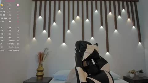 MEGAN COOPER online show from November 29, 7:17 pm