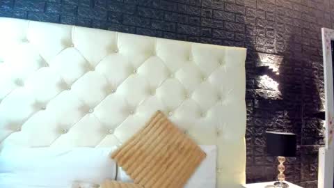     online show from March 3, 2:59 pm