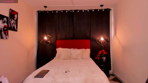 megan do santos online show from January 15, 4:00 pm