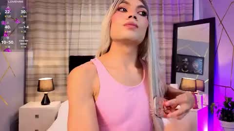 megan do santos online show from December 20, 8:38 pm