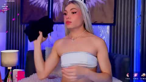 megan do santos online show from March 30, 8:32 pm