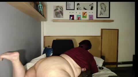 megan_dreams1 online show from January 16, 8:33 am