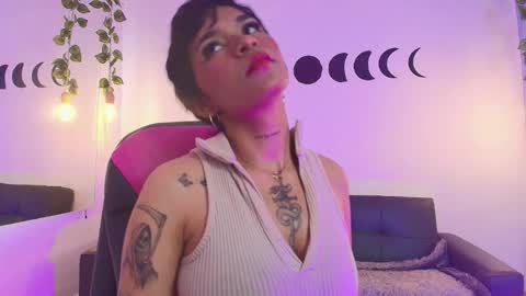 megan_hottts online show from January 13, 2:55 pm