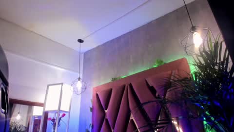    online show from January 11, 2:52 am