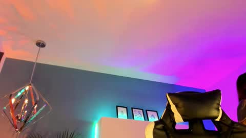    online show from September 13, 2:33 am