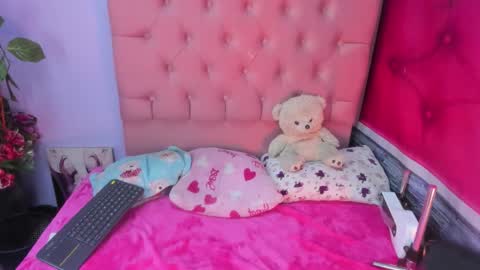 megan_jenner1 online show from October 24, 3:58 am