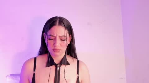 Snapshot of megan_jenner1 chatting on May 16, 6:43 am megan_jenner1 online show from May 16, 6:43 am