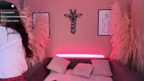 Snapshot of megan_moore__ chatting on January 9, 3:55 pm online show from January 9, 3:55 pm