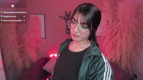 Snapshot of megan_moore__ chatting on January 15, 7:01 pm online show from January 15, 7:01 pm