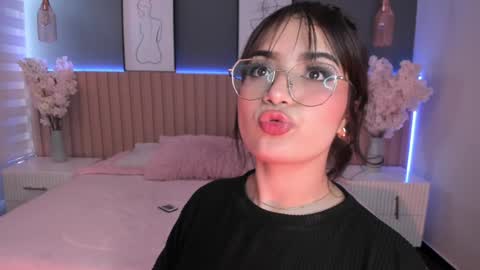 Snapshot of megan_moore__ chatting on February 4, 4:08 pm online show from February 4, 4:08 pm