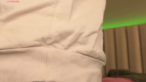 Snapshot of megan_moore__ chatting on September 9, 12:37 pm online show from September 9, 12:37 pm