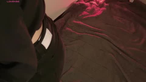 Snapshot of megan_moore__ chatting on September 10, 12:16 pm online show from September 10, 12:16 pm