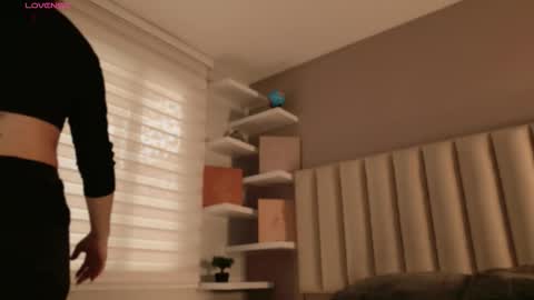 Snapshot of megan_moore__ chatting on September 22, 12:07 pm online show from September 22, 12:07 pm