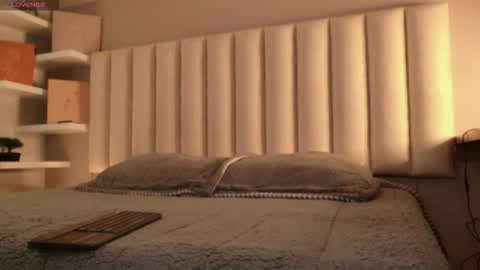 Snapshot of megan_moore__ chatting on September 26, 11:58 am online show from September 26, 11:58 am