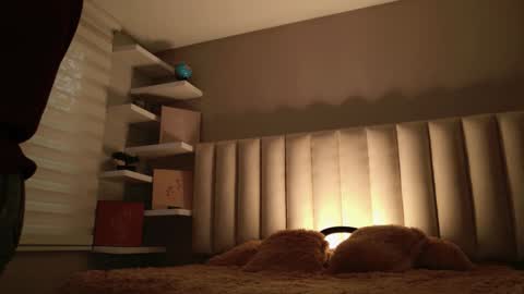 Snapshot of megan_moore__ chatting on October 7, 12:02 pm online show from October 7, 12:02 pm