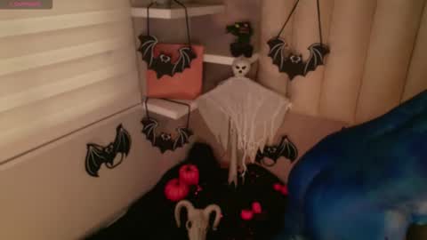 Snapshot of megan_moore__ chatting on October 10, 1:21 pm online show from October 10, 1:21 pm