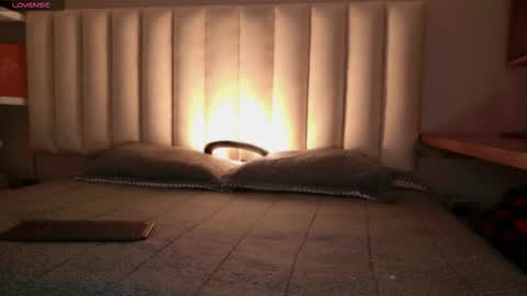 Snapshot of megan_moore__ chatting on October 16, 12:06 pm online show from October 16, 12:06 pm