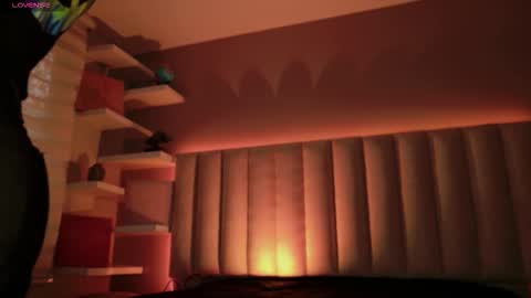 Snapshot of megan_moore__ chatting on October 28, 12:09 pm online show from October 28, 12:09 pm