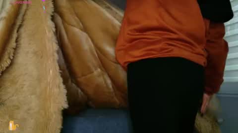 Snapshot of megan_moore__ chatting on November 5, 12:05 pm online show from November 5, 12:05 pm