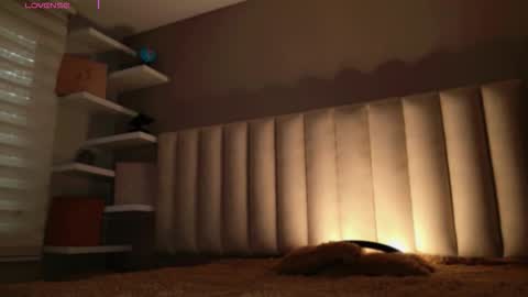 Snapshot of megan_moore__ chatting on November 14, 12:04 pm online show from November 14, 12:04 pm