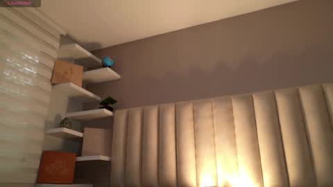 Snapshot of megan_moore__ chatting on November 26, 12:06 pm online show from November 26, 12:06 pm