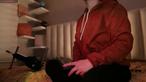 Snapshot of megan_moore__ chatting on December 16, 12:10 pm online show from December 16, 12:10 pm