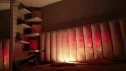 Snapshot of megan_moore__ chatting on January 13, 12:10 pm online show from January 13, 12:10 pm