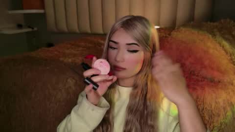     online show from March 16, 3:27 pm