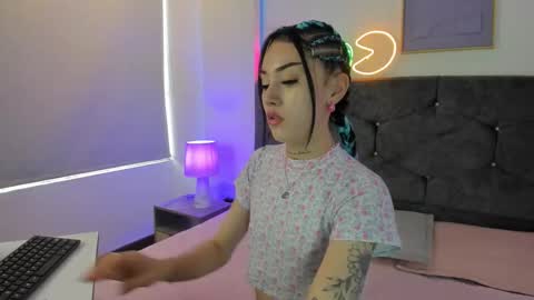 megan_morphy online show from March 29, 8:20 pm