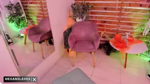 megan_raiin online show from October 25, 7:27 am