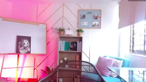 megan_saint online show from March 19, 1:37 pm