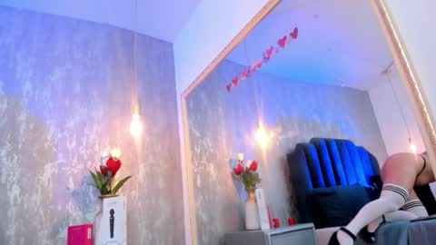 Isis ariany  online show from November 13, 1:43 pm